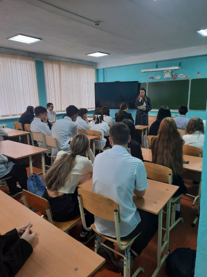 В рамках профориентационной работы.